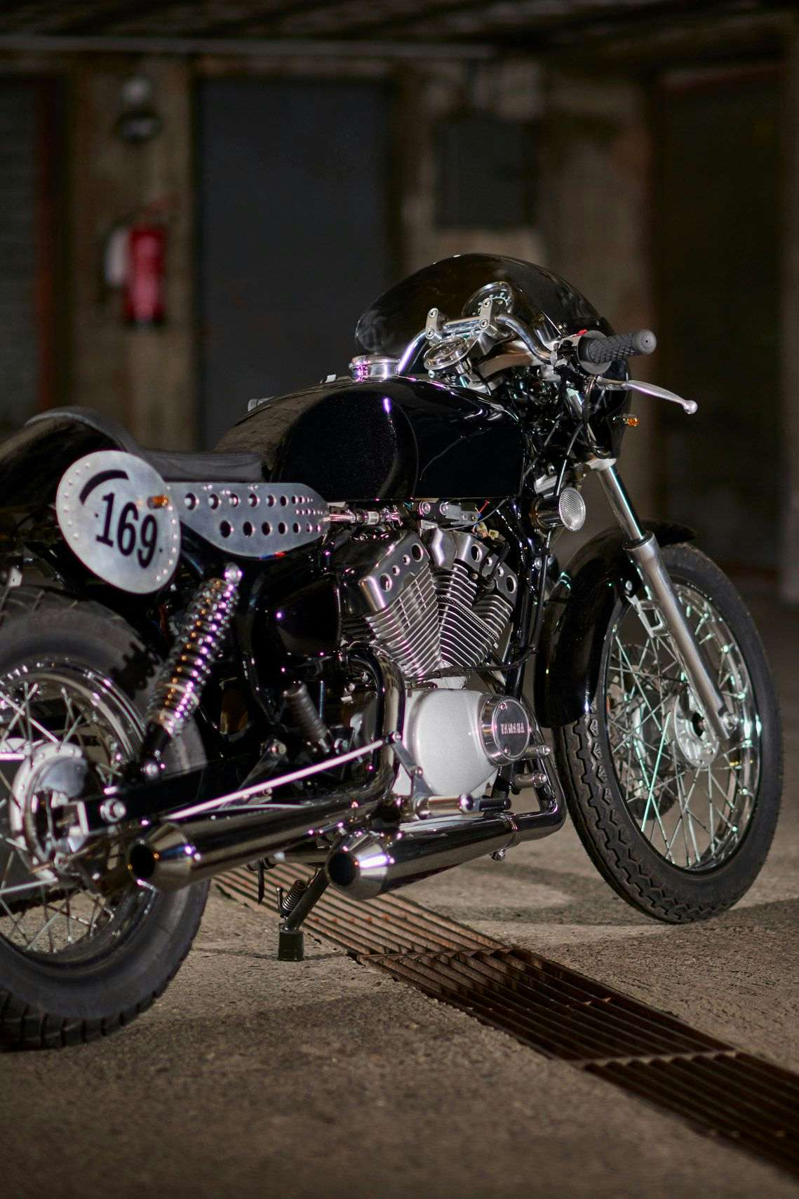 Yamaha Virago 125 cafe racer kit by Rubber and Steel. Photography by Xavier Wendling.